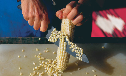 Cutting corn kernels off the cob #3