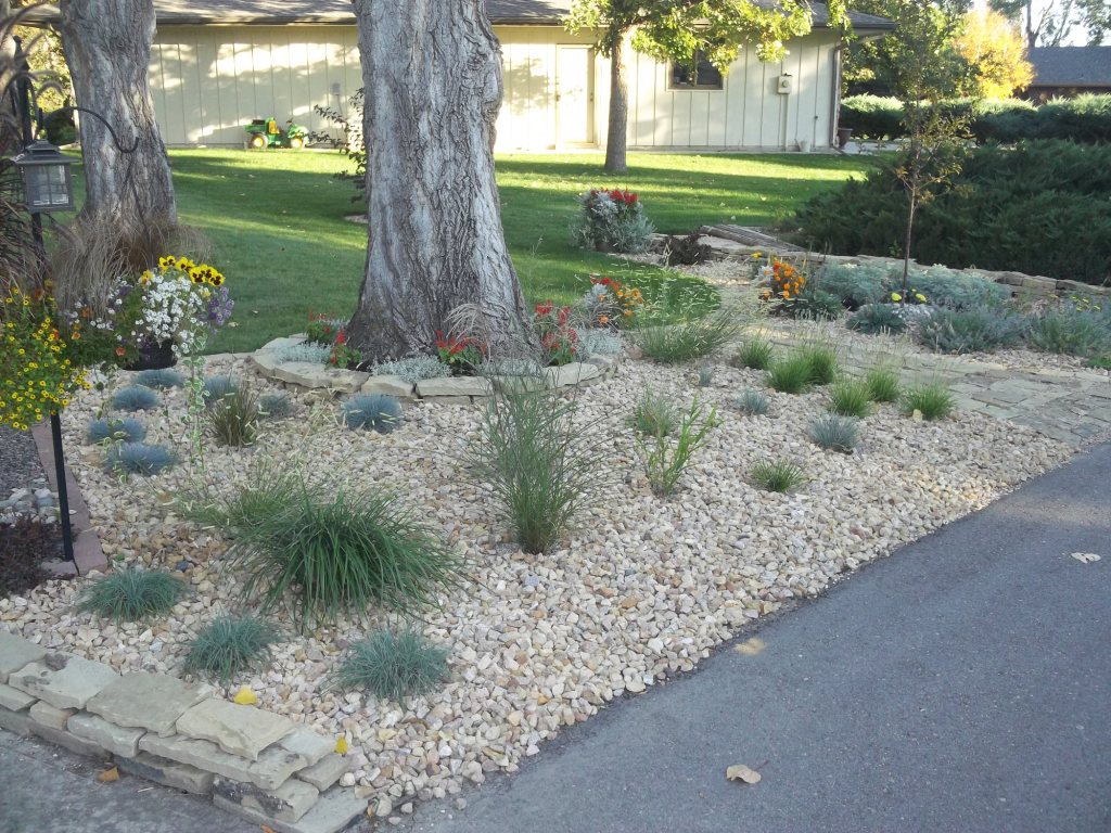 David's front-yard rock garden in Colorado (Day 1 of 2 in ...