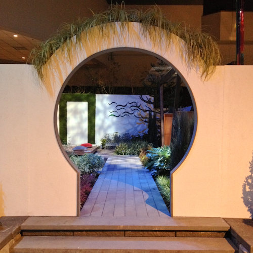 circular garden gateway