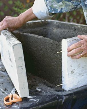 Use a Styrofoam mold as an alternative to cardboard boxes.